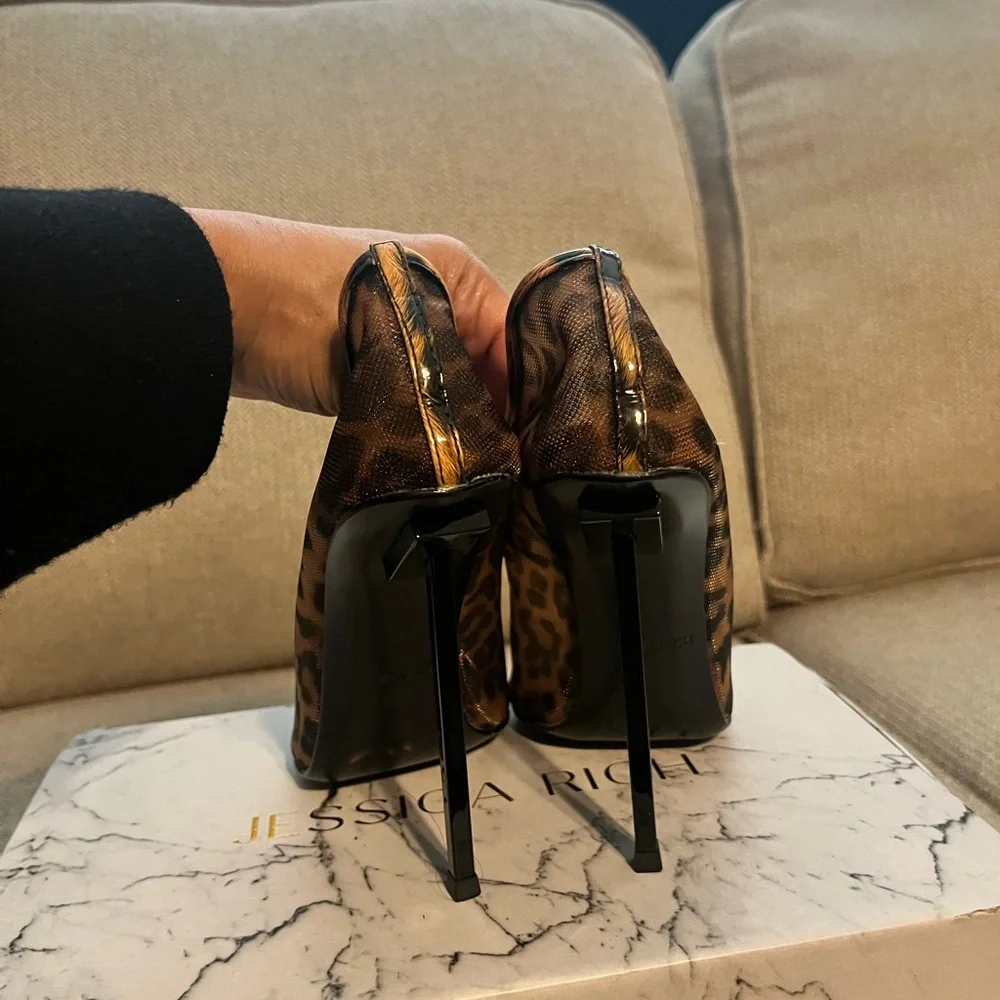 Jessica Rich Leopard Print Heels - Picture 3 of 4